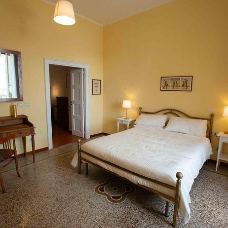 Orazio On The Castle By Dimorra Appartement Napels Buitenkant foto